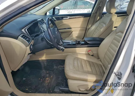 2016 Ford Fusion Se Phev z USA, uszkodzony, nr VIN 3FA6P0PU5GR291738